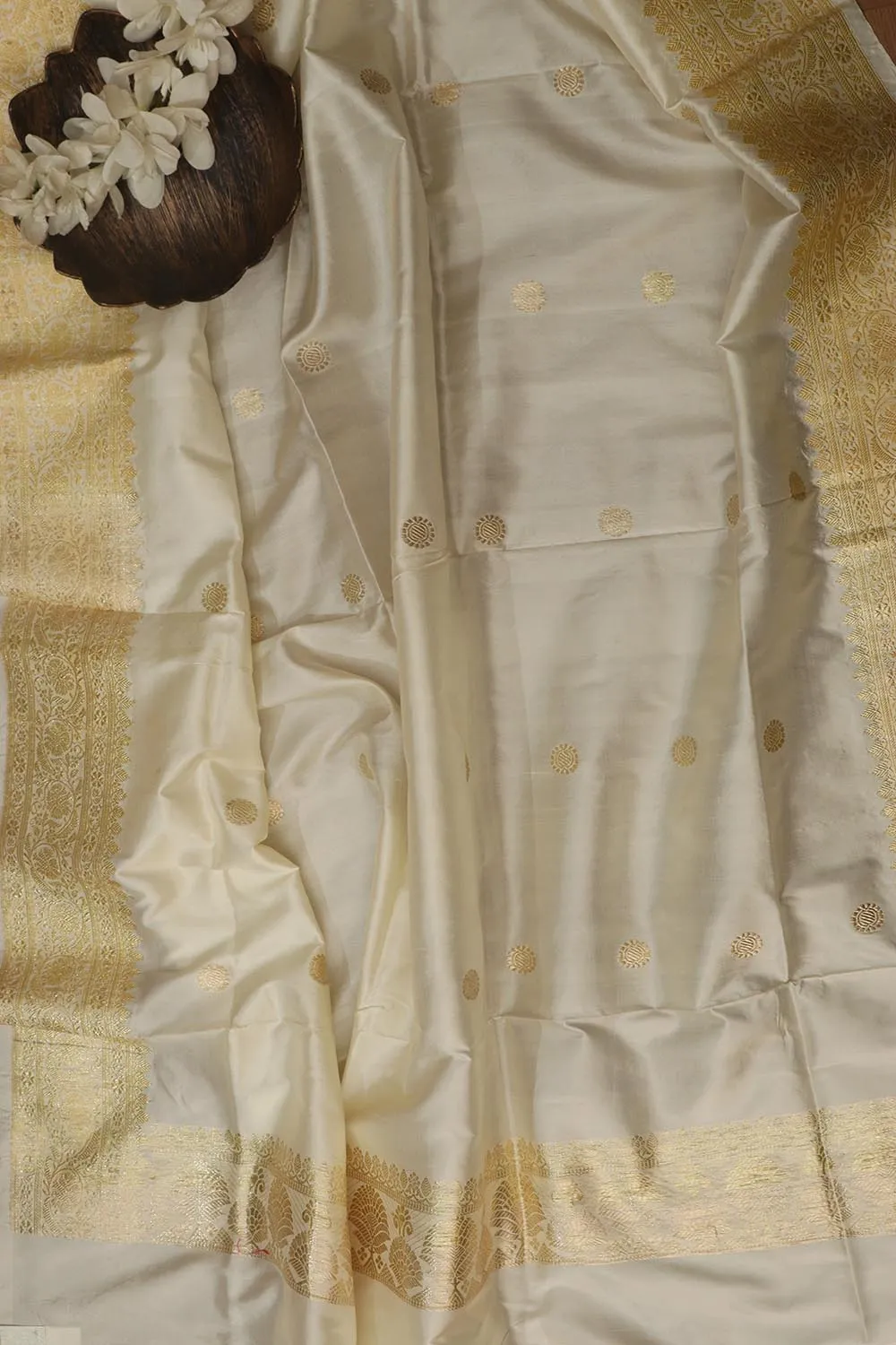 Elegant White Handloom Banarasi Pure Katan Silk Dupatta