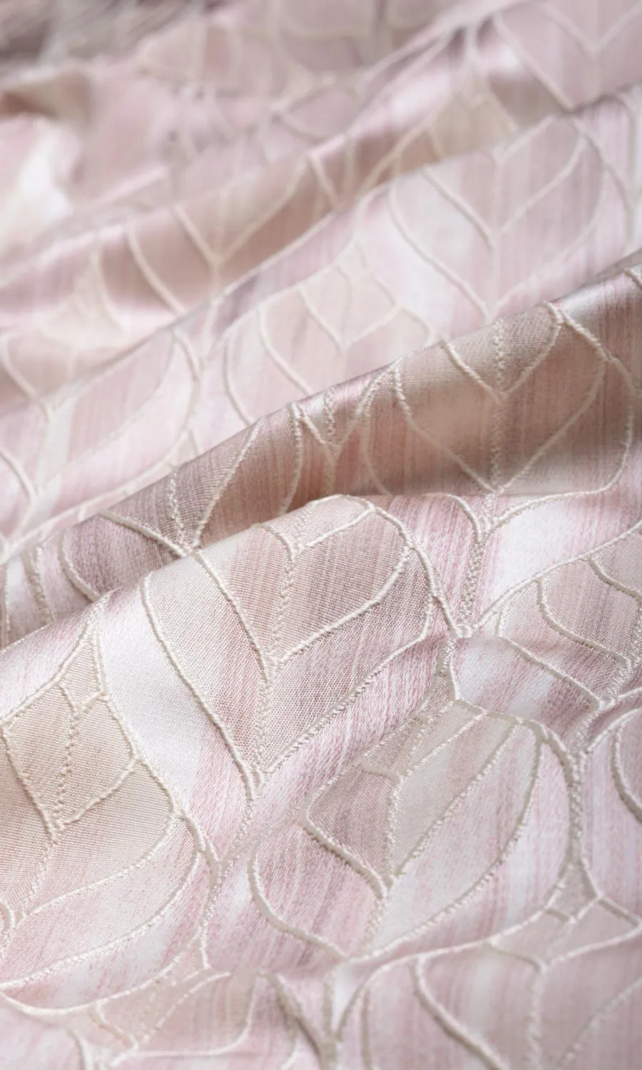 'Seashell Water' Petal Patterned Roman Blinds (Pale Pink)