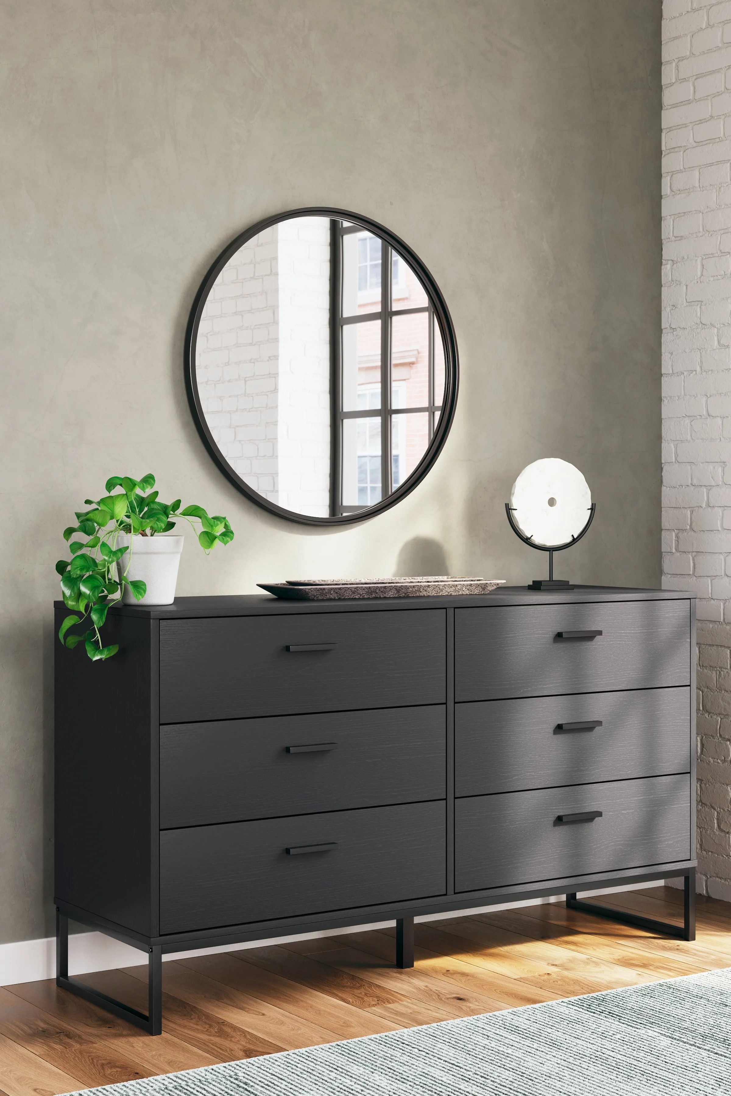 Socalle Queen Panel Headboard with Dresser and 2 Nightstands in Black