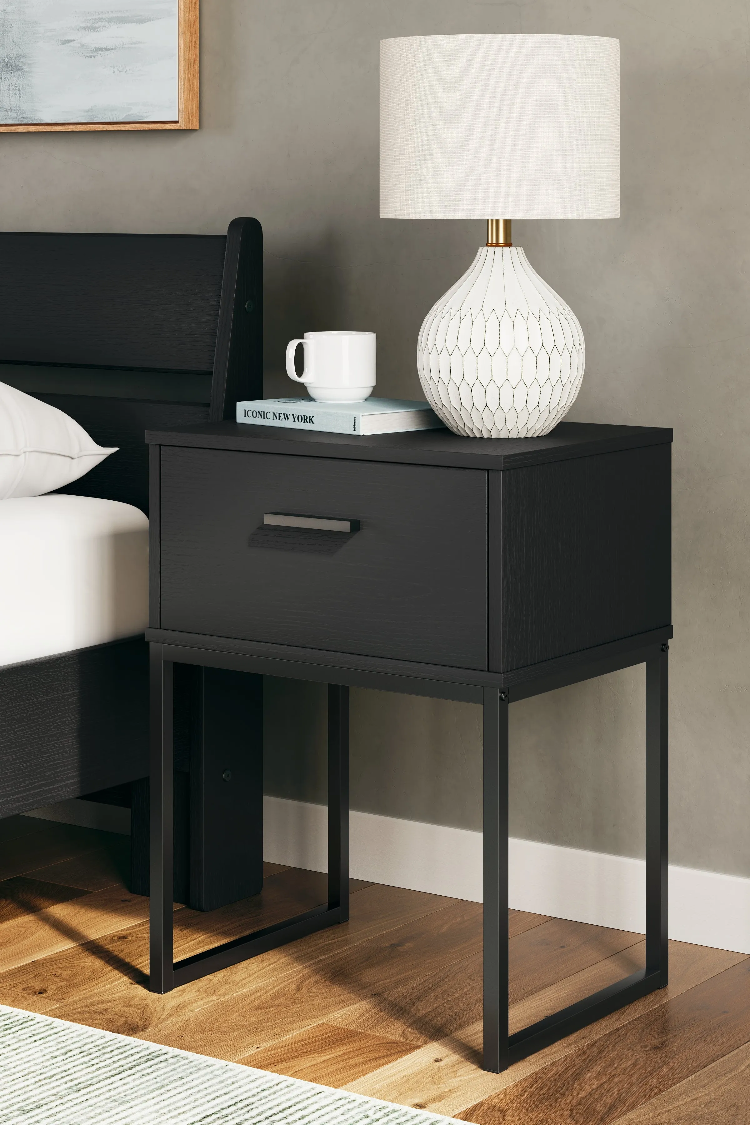 Socalle Queen Panel Headboard with Dresser and 2 Nightstands in Black