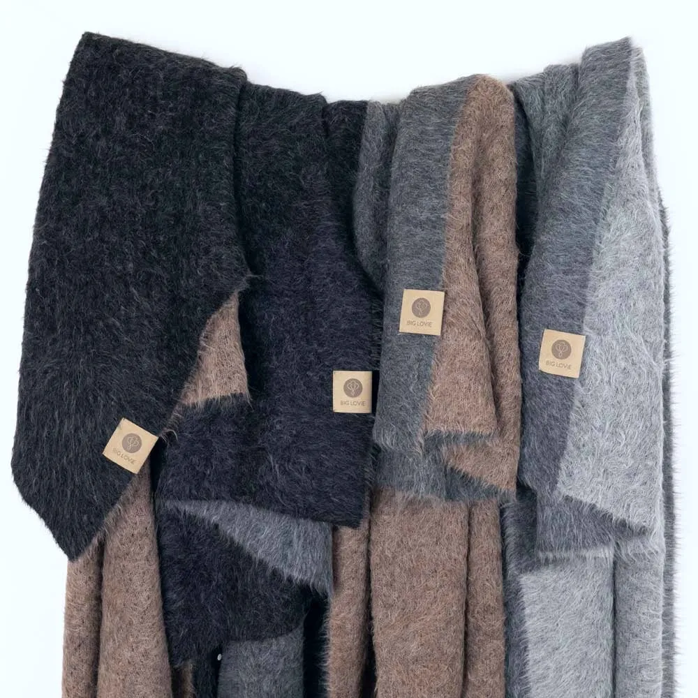 Suri | Black   Dark Gray